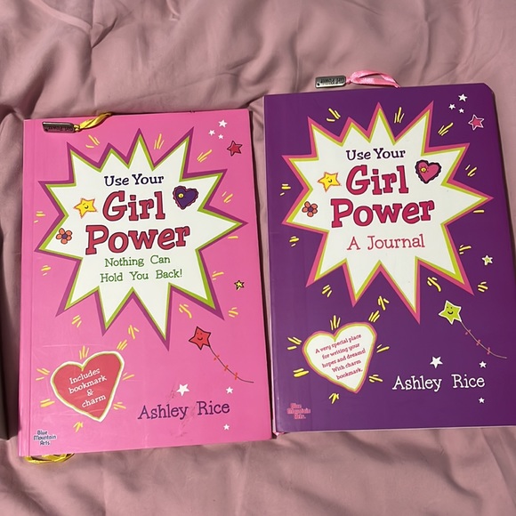 Books - Picture 3 of 3